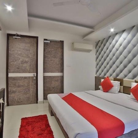 Hotel Green Apple 甘地讷格尔 外观 照片