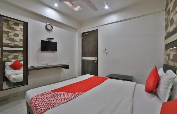 Hotel Green Apple 甘地讷格尔 外观 照片
